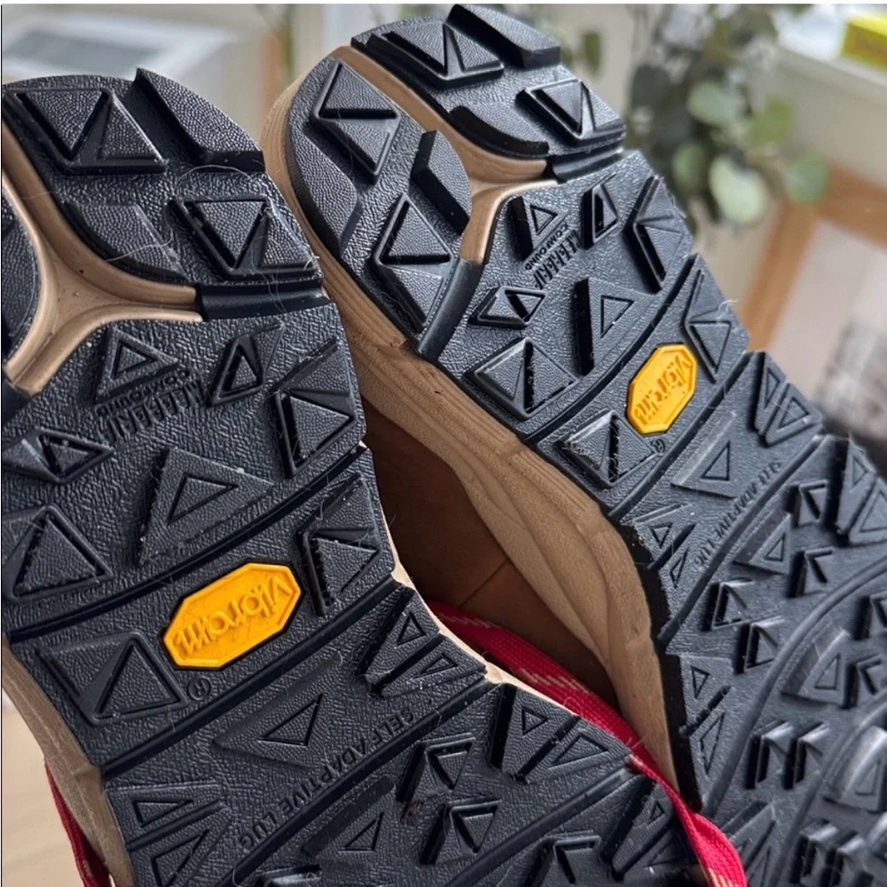 Danner women’s hiking boots - Picture 6 of 6